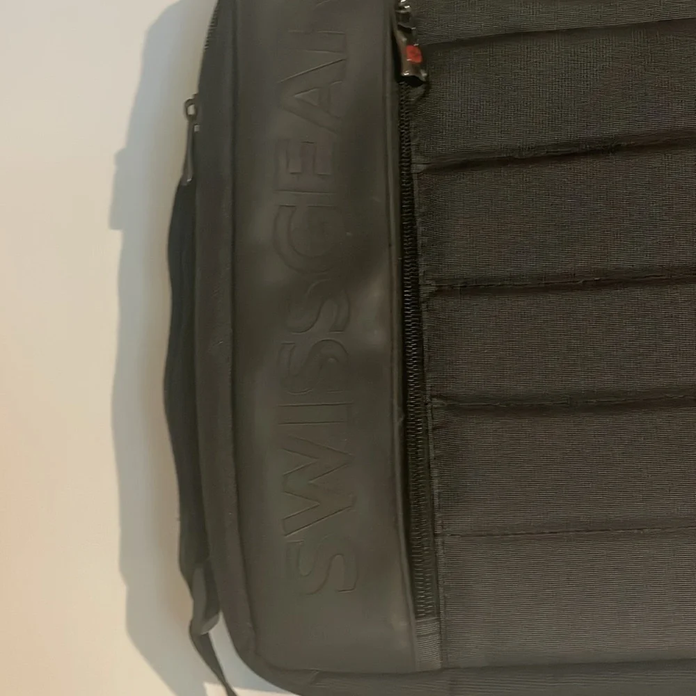 Black Swiss gear laptop bag